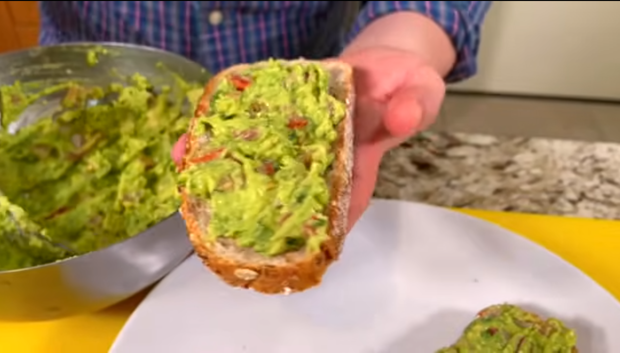 Тост з авокадо